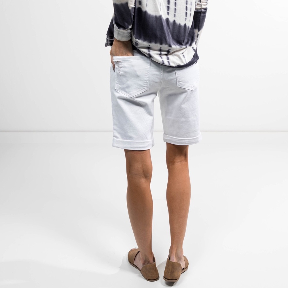 Sofia Destroyed White Denim Shorts / Stevie Hender - Picture 3 of 4